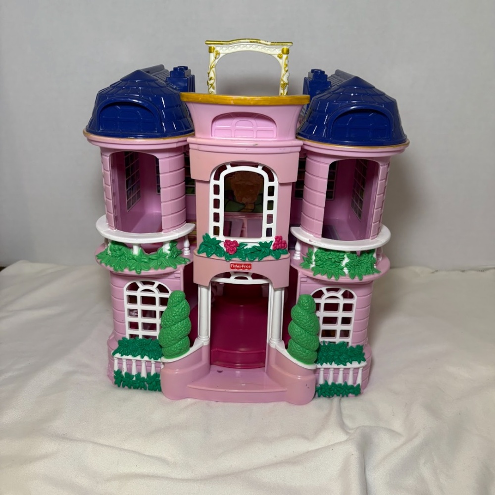 2001 Fisher Price Loving Family Sweet Streets Pink Townhouse Victorian Mansion